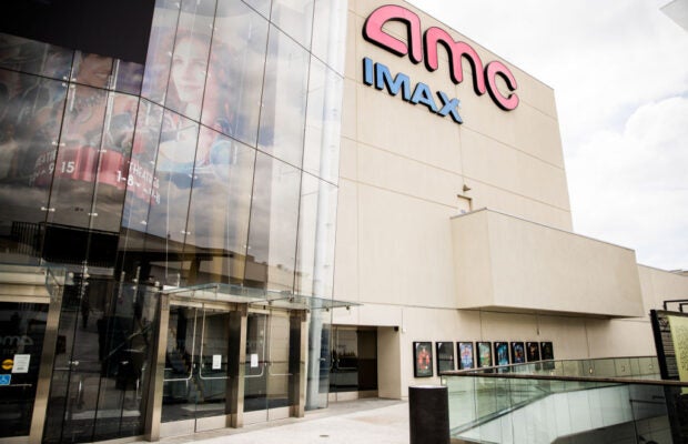 Amc Regal And Cinemark Lift Mask Mandate For Vaccinated Guests