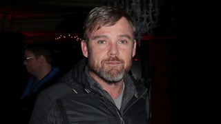 Ricky Schroder Harasses Costco Employee for Enforcing Company Mask Policy (Video)