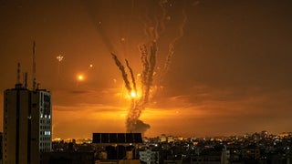 Israeli Airstrike Destroys Gaza Building Housing Al-Jazeera, Associated Press (Video)