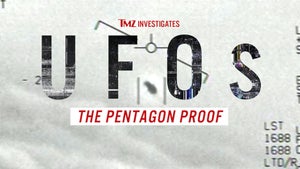 TMZ INVESTIGATES: UFOs: THE PENTAGON PROOF Backplate © FOX 2021