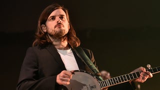 Mumford & Sons Guitarist Winston Marshall Quits Band to ‘Speak My Mind’ About Politics