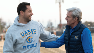 See First Look at Zachary Levi as Kurt Warner in ‘American Underdog’ Biopic (Video)