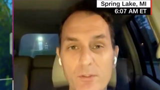 Emergency Room Doctor Pleads With Unvaccinated People to ‘Turn Off Fox’ and Facebook (Video)