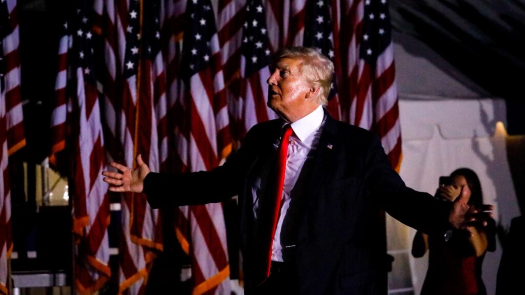 Trump's Sarasota Rally Trolled by Plane Flashing 'LoserPalooza' Sign