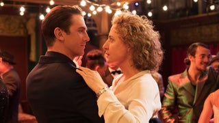 ‘I’m Your Man’: How Dan Stevens Made an Android Heartthrob 1 Scene at a Time (Video)