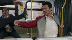 shang-chi bus fight simu liu