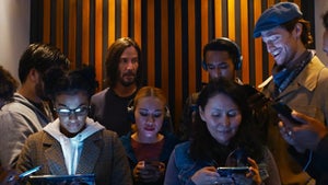 Neo Alone in a Crowd Matrix Resurrections