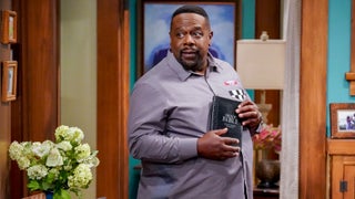 Emmys Host Cedric the Entertainer’s ‘The Neighborhood’ Is a Hit – Especially Among Black Viewers