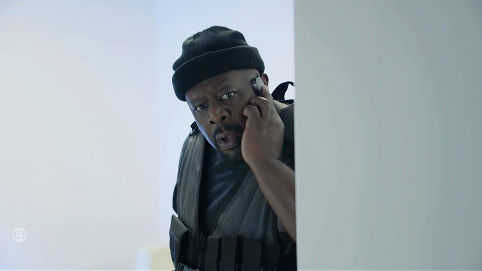 cedric the entertainer mike pence fly skit emmys 2021