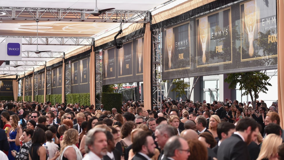 how to stream watch the 2021 emmys red carpet