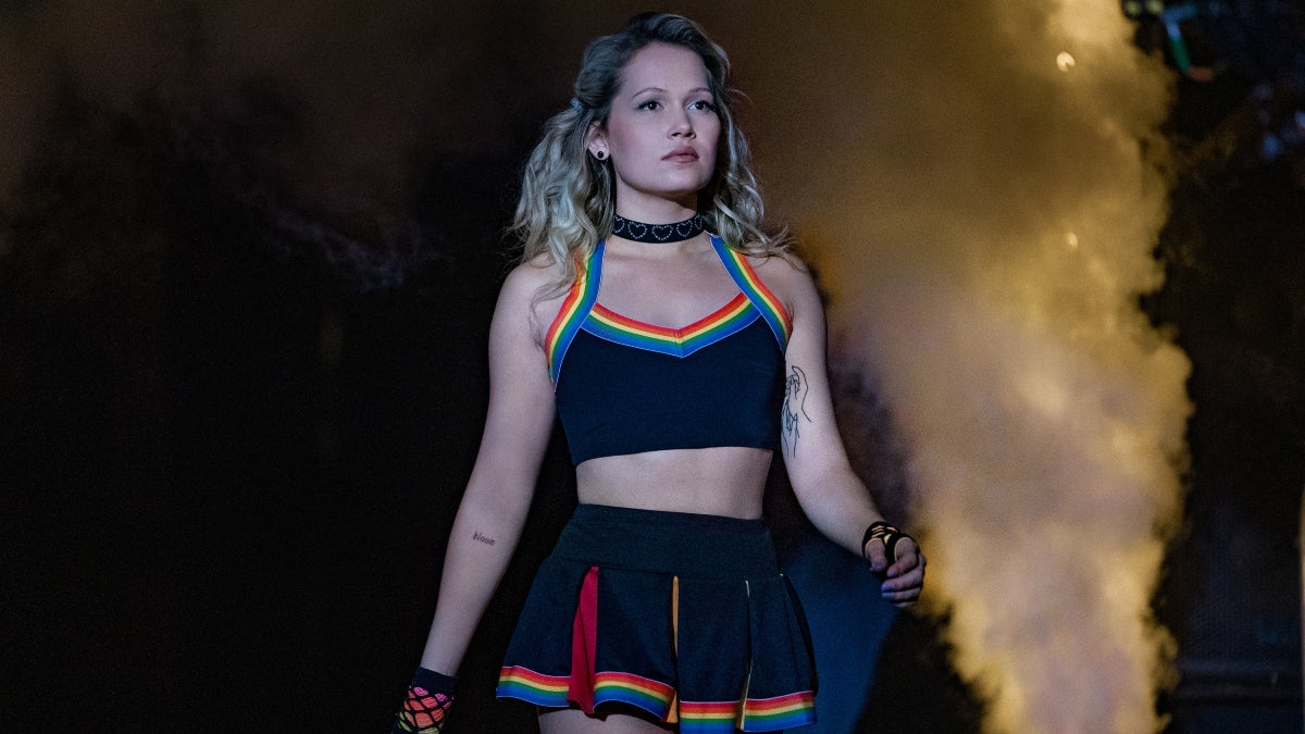 Heels Star Kelli Berglund on Crystal as DWL Champion