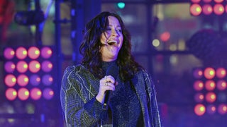 Alanis Morissette’s Life Inspires a Comedy in the Works at ABC