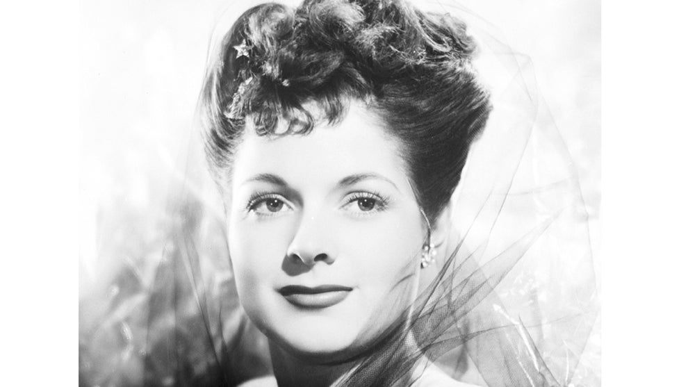 Jo-Carroll Dennison, 1940s. (Photo by 20th Century-Fox/Film Favorites/Getty Images)