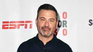 Jimmy Kimmel Issues Thanksgiving Caveat After Oven Accident: ‘Try Not to Burn Your Hair’
