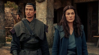 Amazon’s ‘The Wheel of Time’ Review: A Fantasy Epic That’s Just Spinning Its Wheels