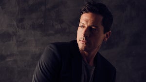 Simon Rex