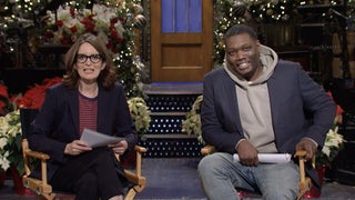 ‘SNL’: Tina Fey and Michael Che Perform Weekend Update for an Audience of 3 (Video)