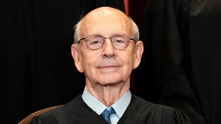 Supreme Court Justice Stephen Breyer to Retire
