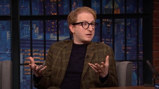 ‘SNL’ Star James Austin Johnson Reveals the Key to His Trump Impression on ‘Late Night’ (Video)