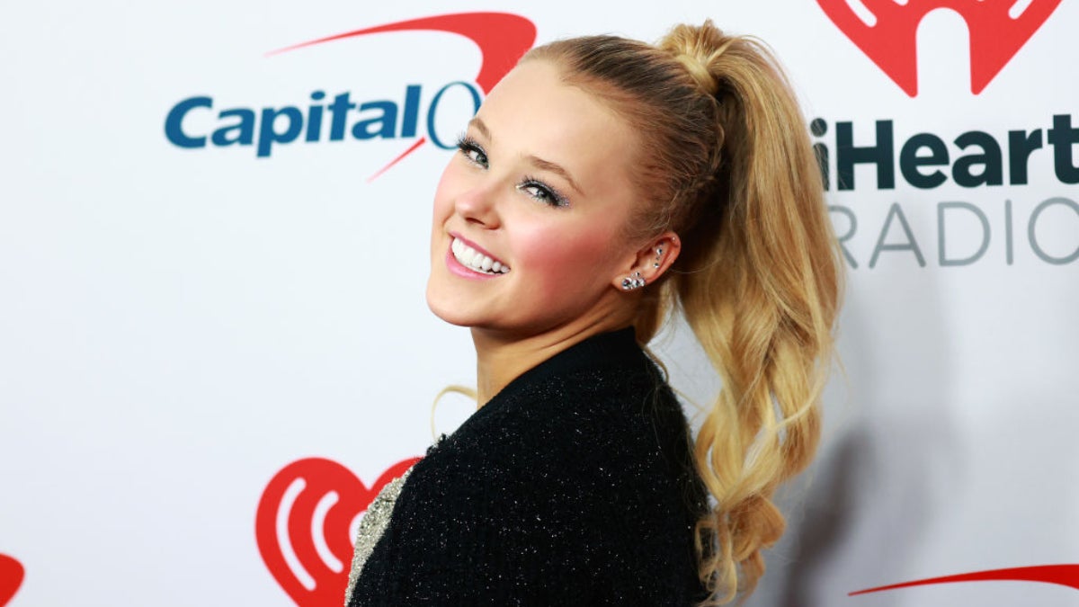 JoJo Siwa's 'Bounce' With Will Smith as Producer Bounced Off Paramount  Development Slate