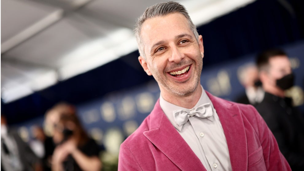 jeremy-strong-sag-awards-2022