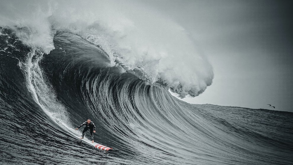 100 Foot Wave