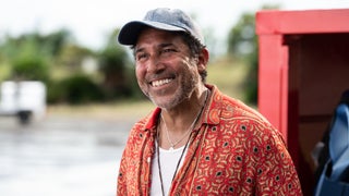 ‘The Lost City’: Oscar Nunez Breaks Down His Reunion With ‘The Proposal’ Co-Star Sandra Bullock: ‘She’s Just The Best’
