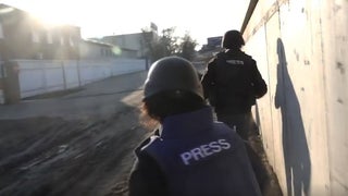 British TV News Crew Shot During ‘Violent Ambush’ in Ukraine as Cameras Rolled (Video)