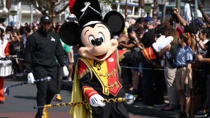 disney-world-mickey-mouse