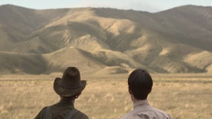 Benedict Cumberbatch and Kodi Smit-McPhee in "The Power of the Dog" (Netlfix)