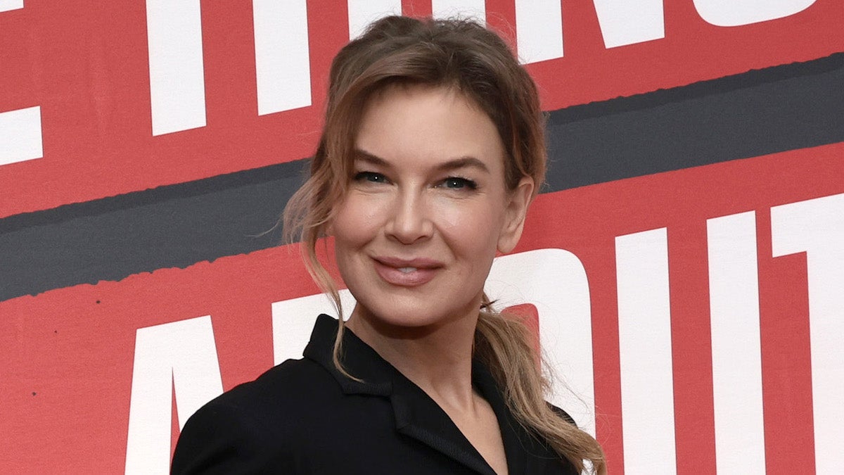 Renee Zellweger Attached To Star In Peacock S Wwii Drama Series Avenger Field