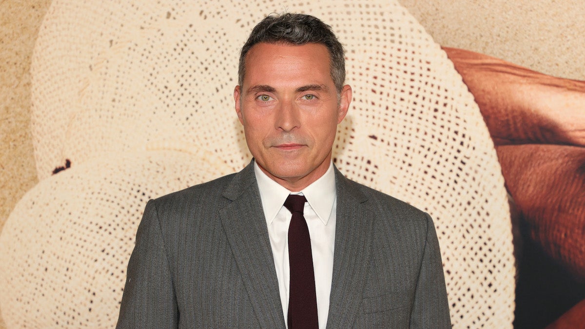 Rufus Sewell Joins Keri Russell in Netflix's 'The Diplomat' - TheWrap