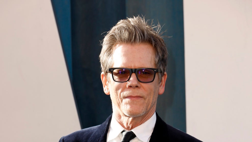 Kevin Bacon Leave the Wolrd Behind Netflix