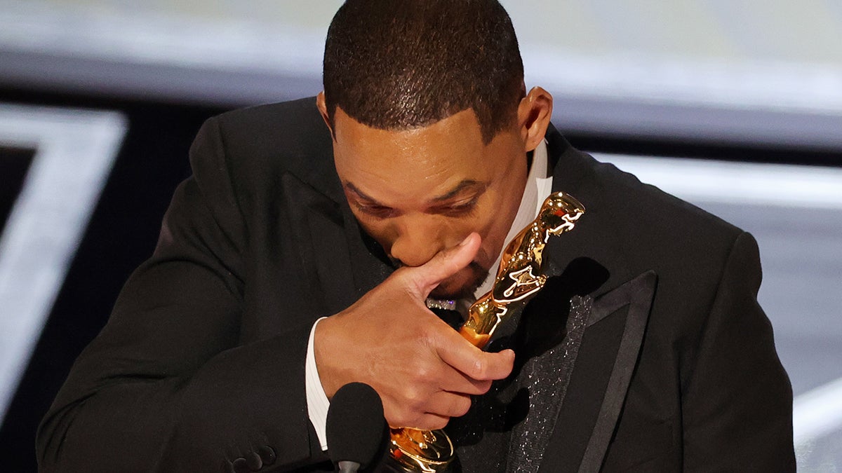 Will Smith's 10-Year Oscars Ban: 'Toothless Penalty' or 'White Privilege on  Parade'?