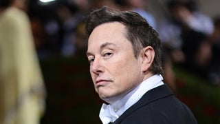 Elon Musk Cites Twitter Whistleblower in New Attempt to Back Out of Acquisition