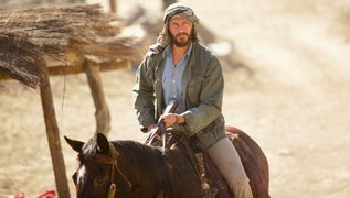 ‘The Old Man’ Co-Creator on How ‘Violence Is a Character’ With Jeff Bridges’ Antihero