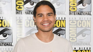 ‘The Flash’ Actor Carlos Valdes to Star Opposite Mae Whitman in Hulu Rom-Com Musical ‘Up Here’