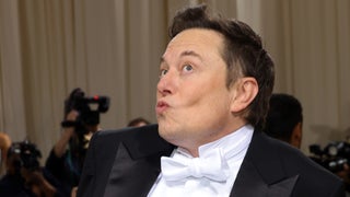 Elon Musk Trolls Twitter’s Legal Threat Over Termination of Acquisition With Memes