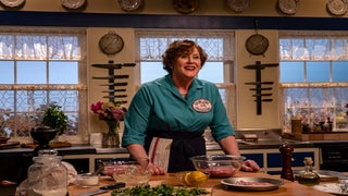 How ‘Julia’ Costume Designer Crafted Show’s Vibrant Wardrobe: ‘Nothing Cookie-Cutter About It’