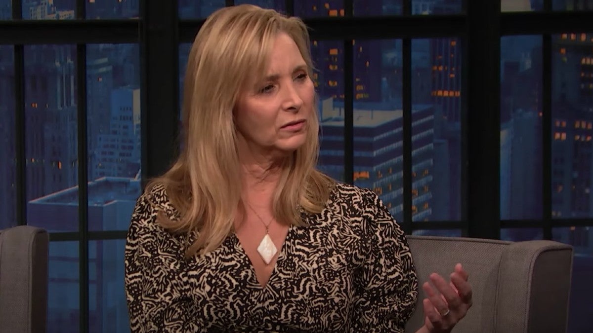 Lisa Kudrow Dildo Porn - Lisa Kudrow Says Son's Reaction to 'Friends' Was 'Demeaning'