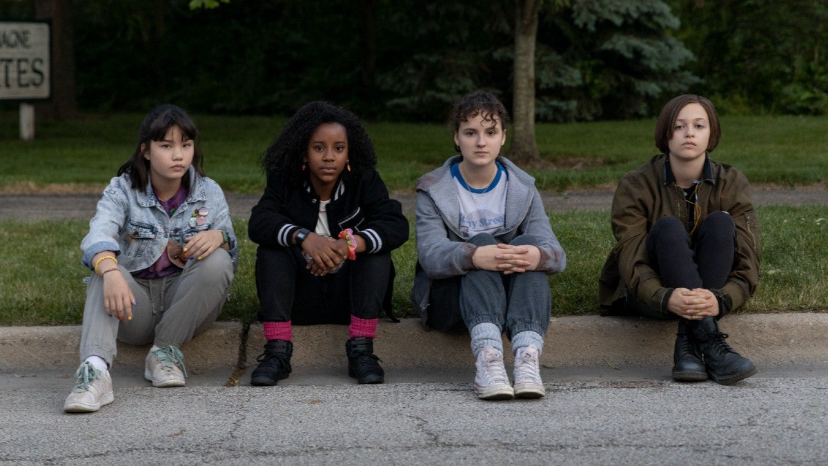 Paper Girls Cast on the Fallout of That Finale Cliffhanger - Vimarsana News