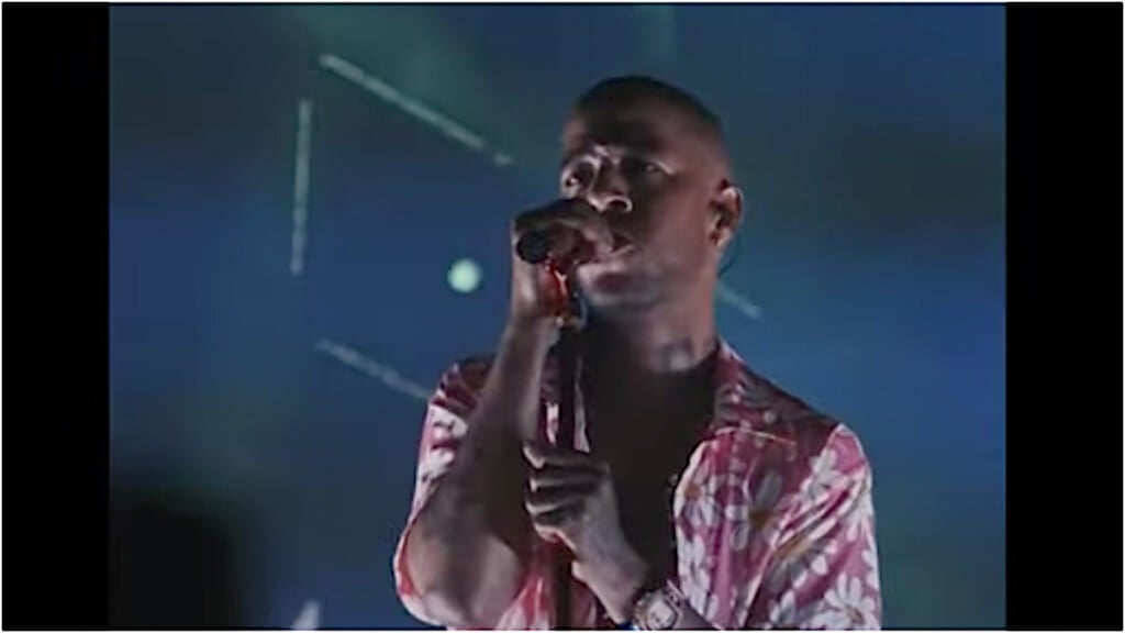 Kid Cudi Storms Off Stage After Fans Throw Water Bottles