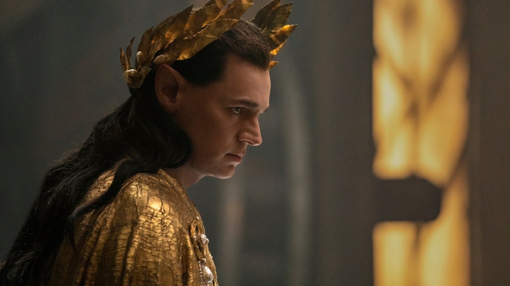 lord-of-the-rings-the-rings-of-power-benjamin-walker