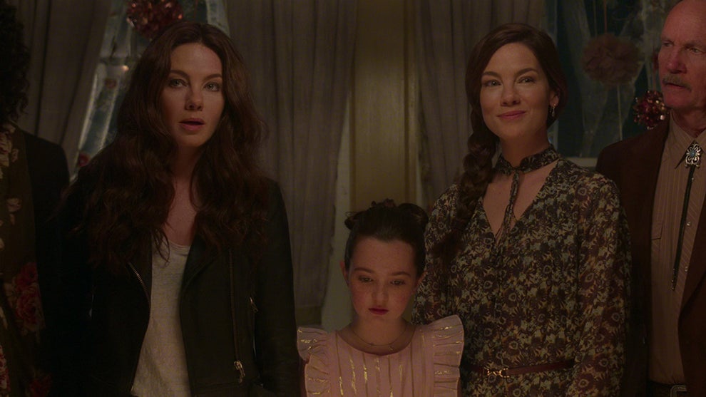 Michelle Monaghan as Gina (left) and Leni (right) in "Echoes" (Netflix)