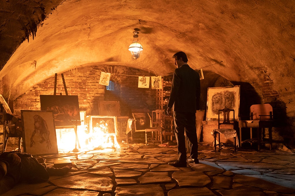 Ben Barnes as Thurber in the “Pickman’s Model” episode of Guillermo del Toro's "Cabinet Of Curiosities" (Ken Woroner/Netflix)