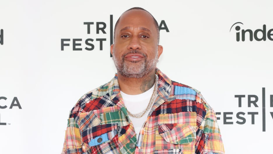 Kenya Barris To Write And Direct Wizard Of Oz Remake At Warner Bros