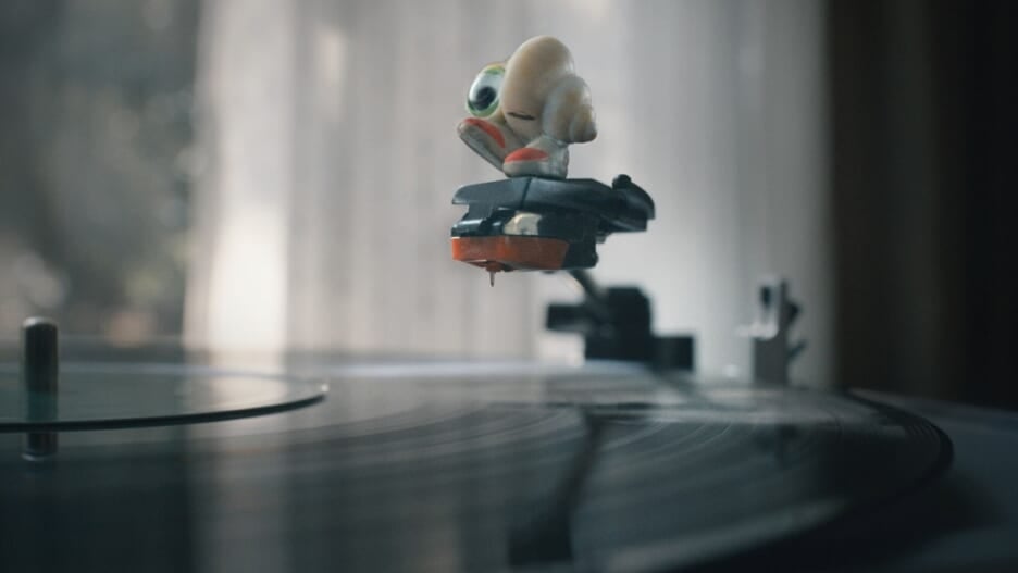 Marcel The Shell With Shoes On Director Explains What It Took To Pull Off One Of The Year S Most Charming Movies