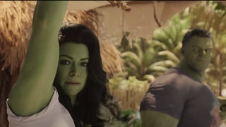 ‘She-Hulk’: Tatiana Maslany and Director Kat Coiro Break Down Perfecting Those 4th Wall Breaks (Video)
