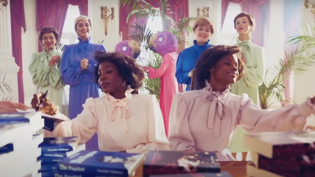 Letitia Wright and Tamara Lawrence in "The Silent Twins" (2022)