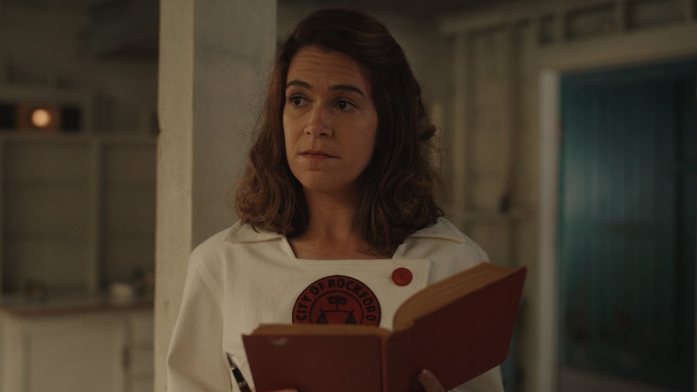 Abbi Jacobson as Carson Shaw in Prime Video's "A League of Their Own" (2022)